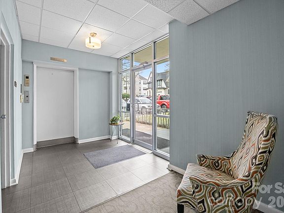 3rd image of 1300 Reece Rd #208