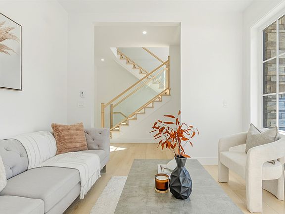 5th image of 7128 204th St