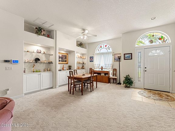 3rd image of 3718 Sunward Dr