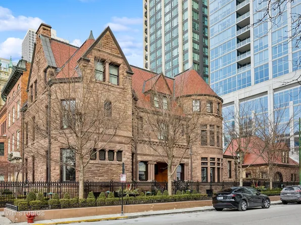 915 N Dearborn St, Chicago, IL 60610