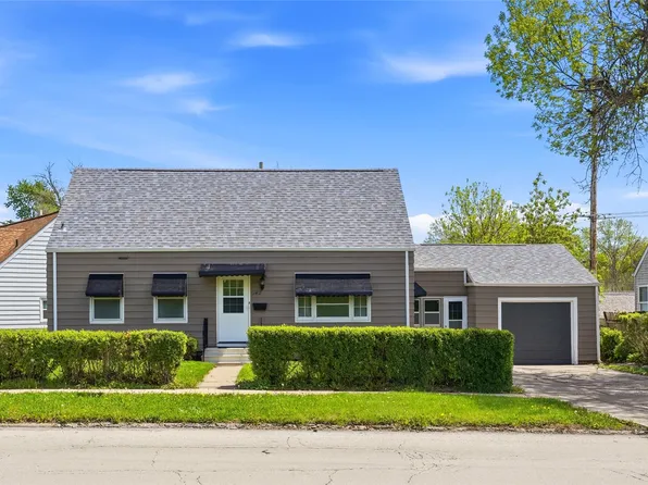 642 Prairie Dr NE, Cedar Rapids, IA 52402
