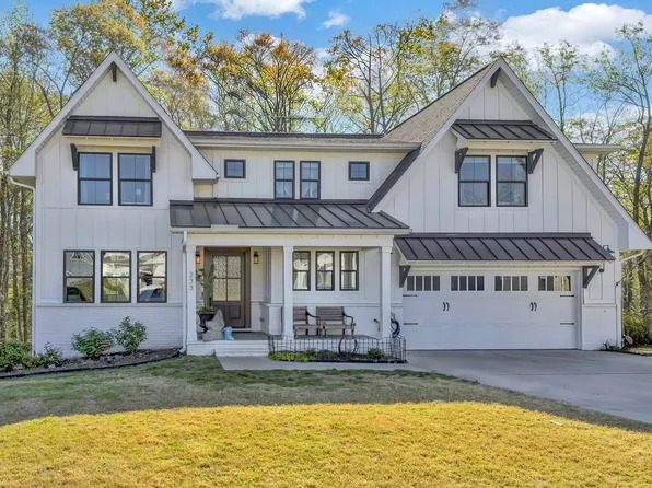 233 Grandmont Ct, Greer, SC 29650