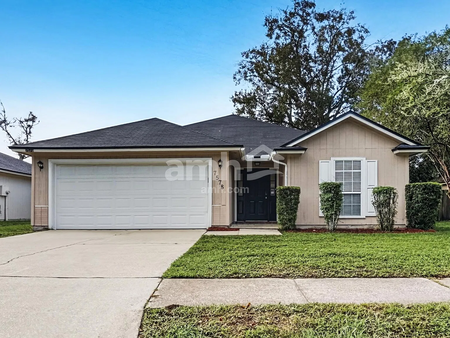 4 bed, 2.0 bath, 1800 sqft, $2,430 — Photo 1