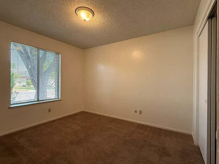 1632 Dennis Ave — Photo 7