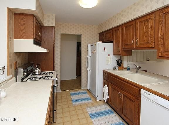5th image of 5523 Cheshire St