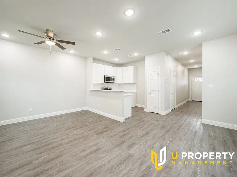 1014 W Ford St — Photo 6