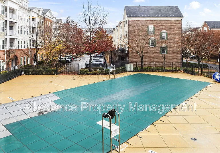 171 Somervelle St #406 — Photo 34