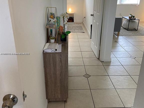 5th image of 1350 NE 119th St #135024