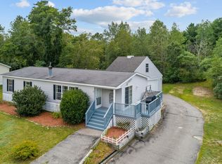 8 Welch Ln, Raymond, NH 03077