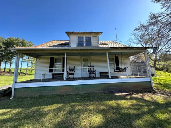 329 Armory Rd, Galax, VA 24333