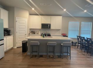 104 Greenspire Downs Dr, Hutto, TX 78634