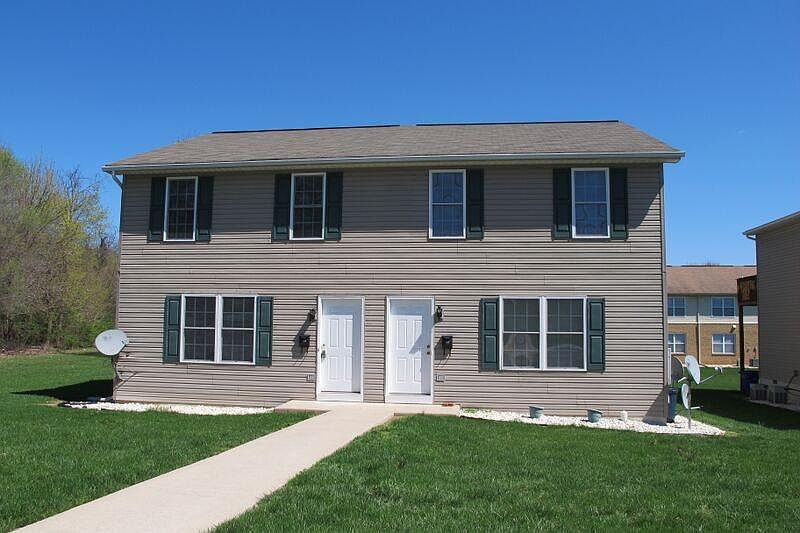 1st image of 992 Saint Clair St
