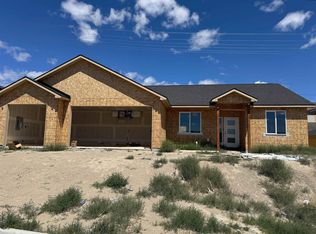 10058 S Clodfelter Rd, Kennewick, WA 99338
