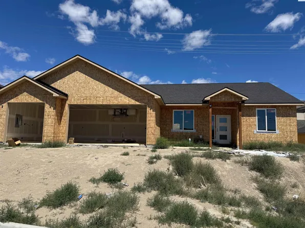 10058 S Clodfelter Rd, Kennewick, WA 99338