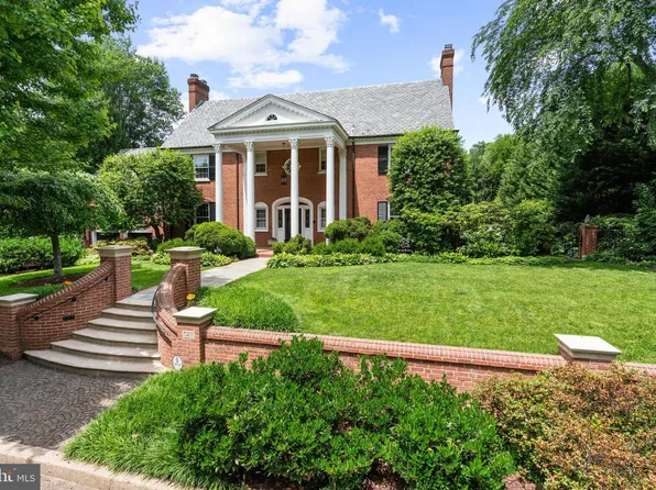 5211 Partridge Ln NW, Washington, DC 20016