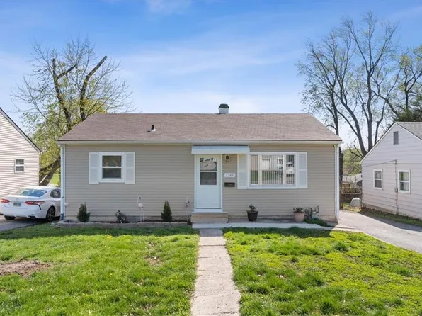 2349 Englewood Ct, Independence, MO 64052