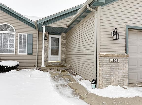 2nd image of 1309 Inglewood Cir #1309