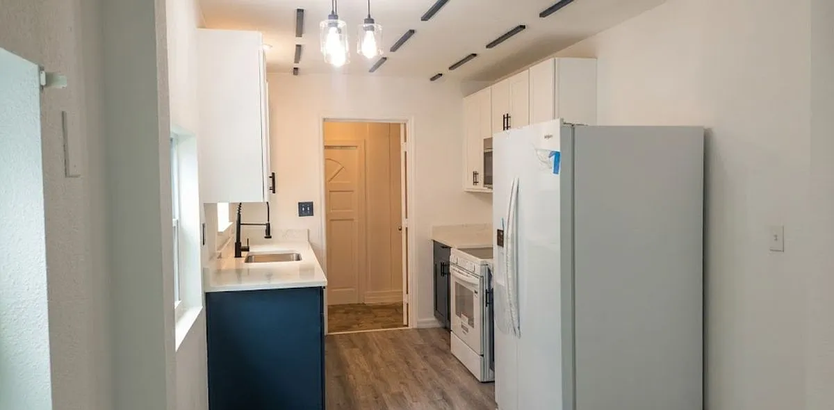 4 bed, 2.0 bath, 1255 sqft, $1,700 — Photo 3