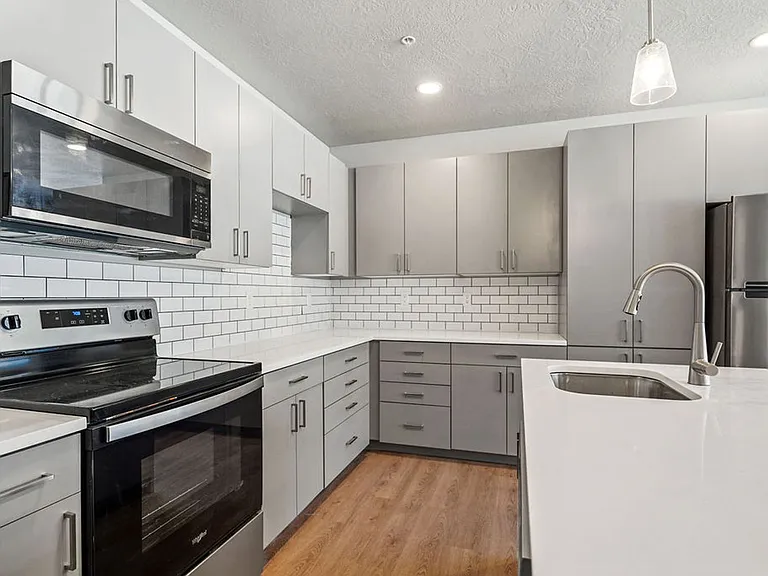 Parkview Lofts — Photo 17