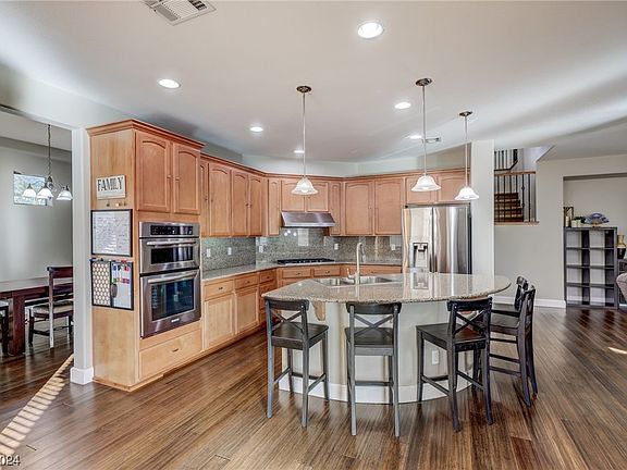 2nd image of 3921 Moonshine Falls Ave