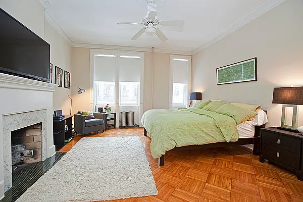 Sold by Vandenberg | media 8