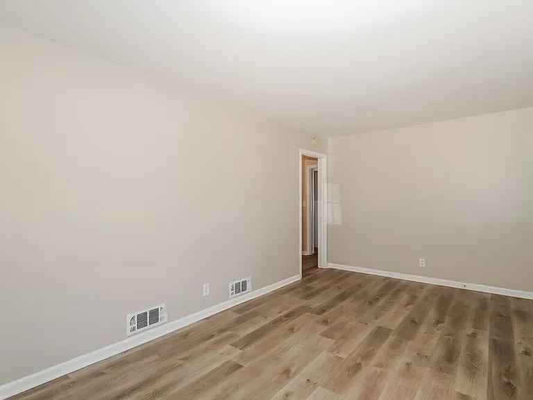 3276 Elm St — Photo 6