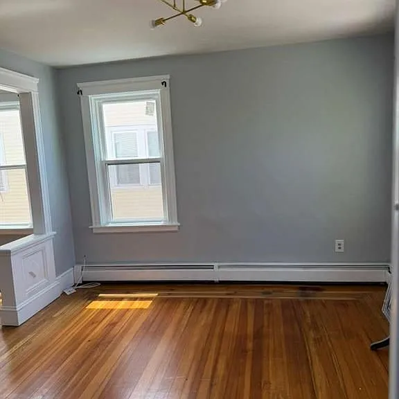 304 Webster Ave — Photo 5