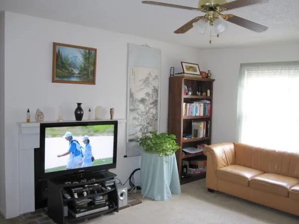 220 Mark Twain Cir, Athens, GA 30605