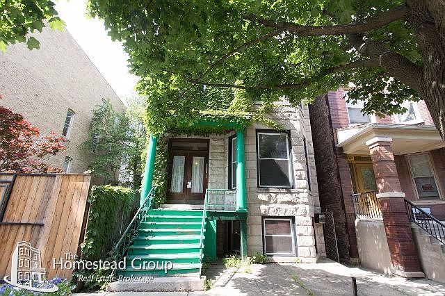 1st image of 870 W Buckingham Pl #Threee