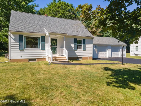 17 Harlau Drive, Scotia, NY 12302