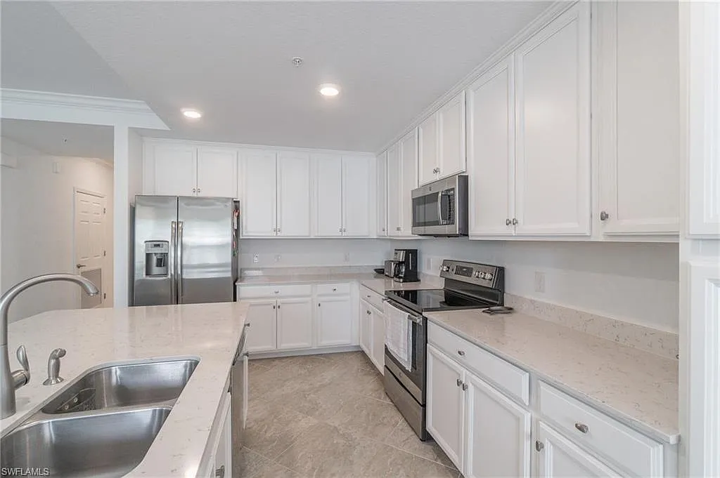 2 bed, 2.0 bath, 1232 sqft, $7,500 — Photo 3