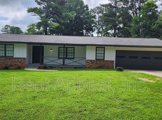 1007 Strawberry Ln, Ellenwood, GA 30294