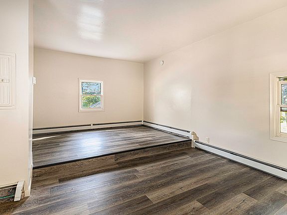 5th image of 68 Burgess Dr