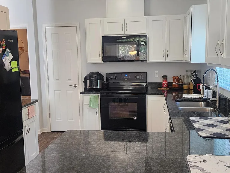 29574 Woodpark Cir — Photo 6