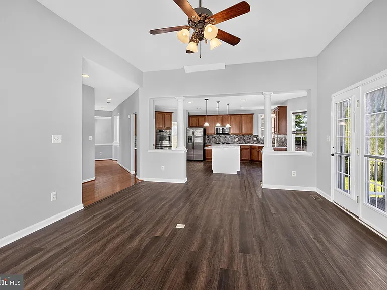 9036 Woodpecker Ct — Photo 20