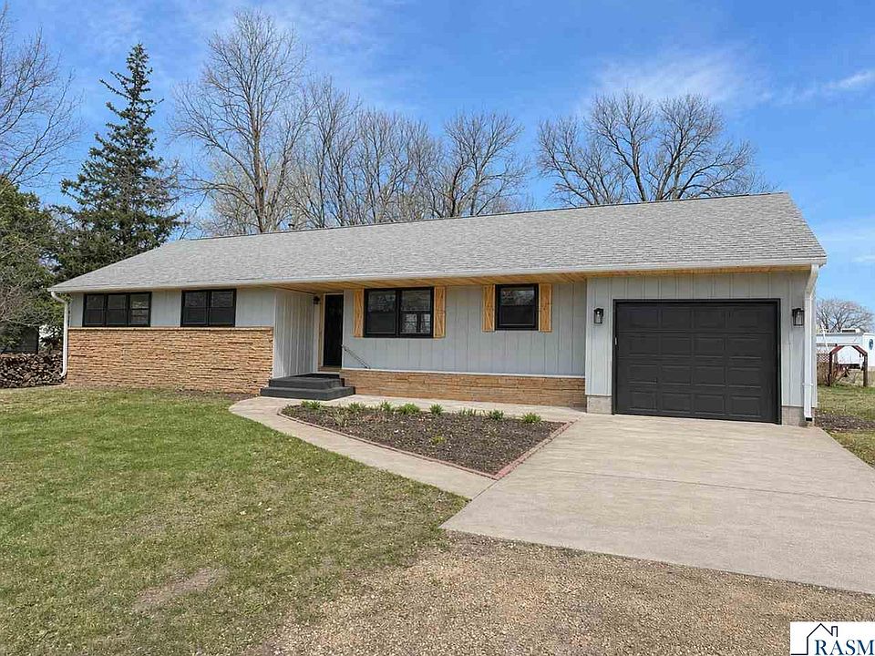 1st image of 1458 Lookout Dr