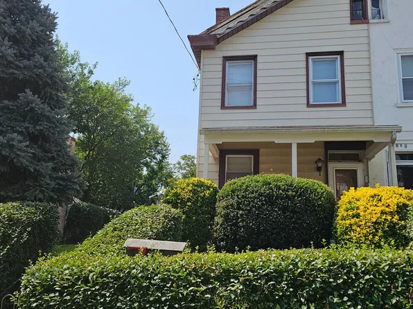 220 E Oak St, Norristown, PA 19401