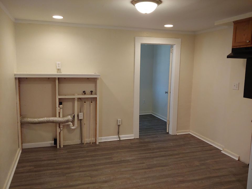2nd image of 161 Oakvale Dr #A