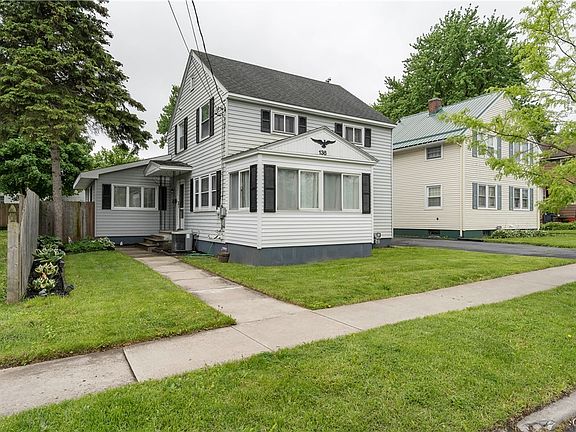 2nd image of 136 Seymour St