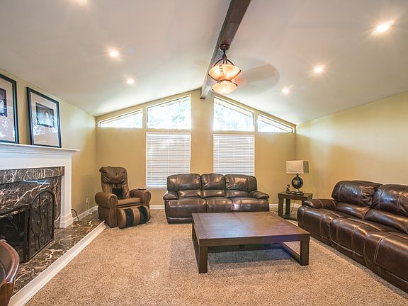 5th image of 3037 Latham Lane