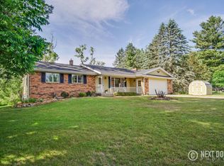 90 Indian Lakes Rd NE, Sparta, MI 49345