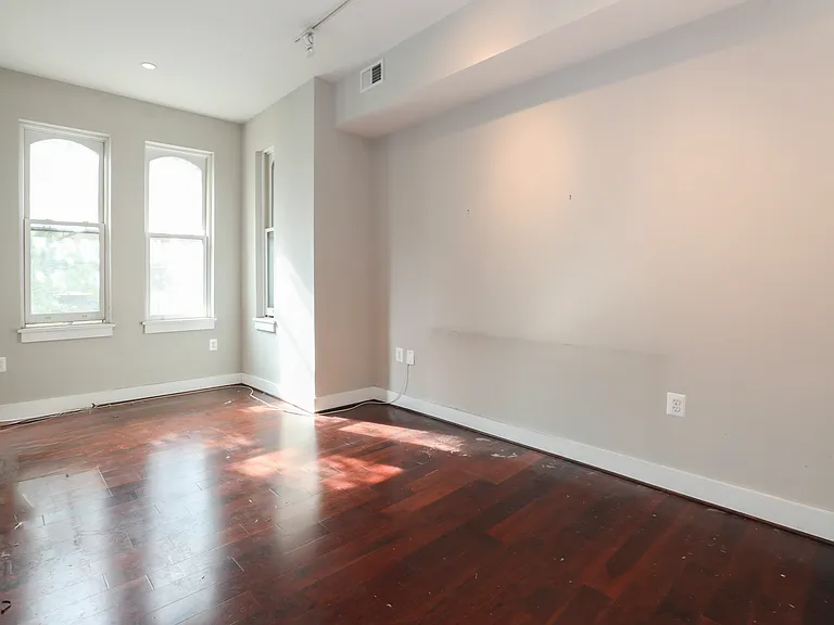 Spacius Room