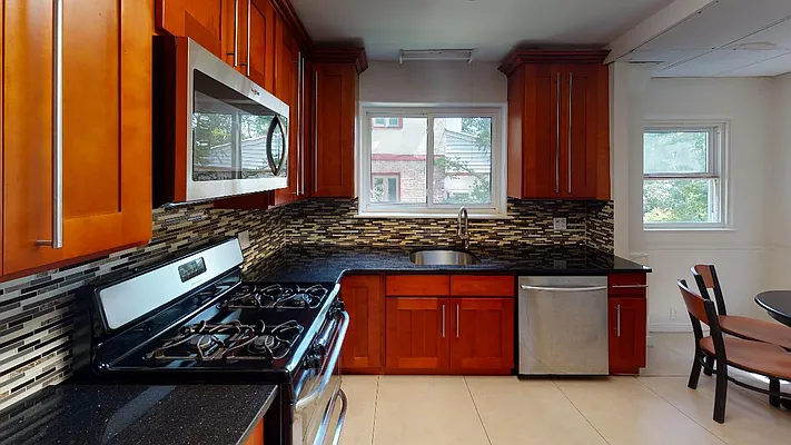 Rented by Metro Garden Realty NYC | media 19