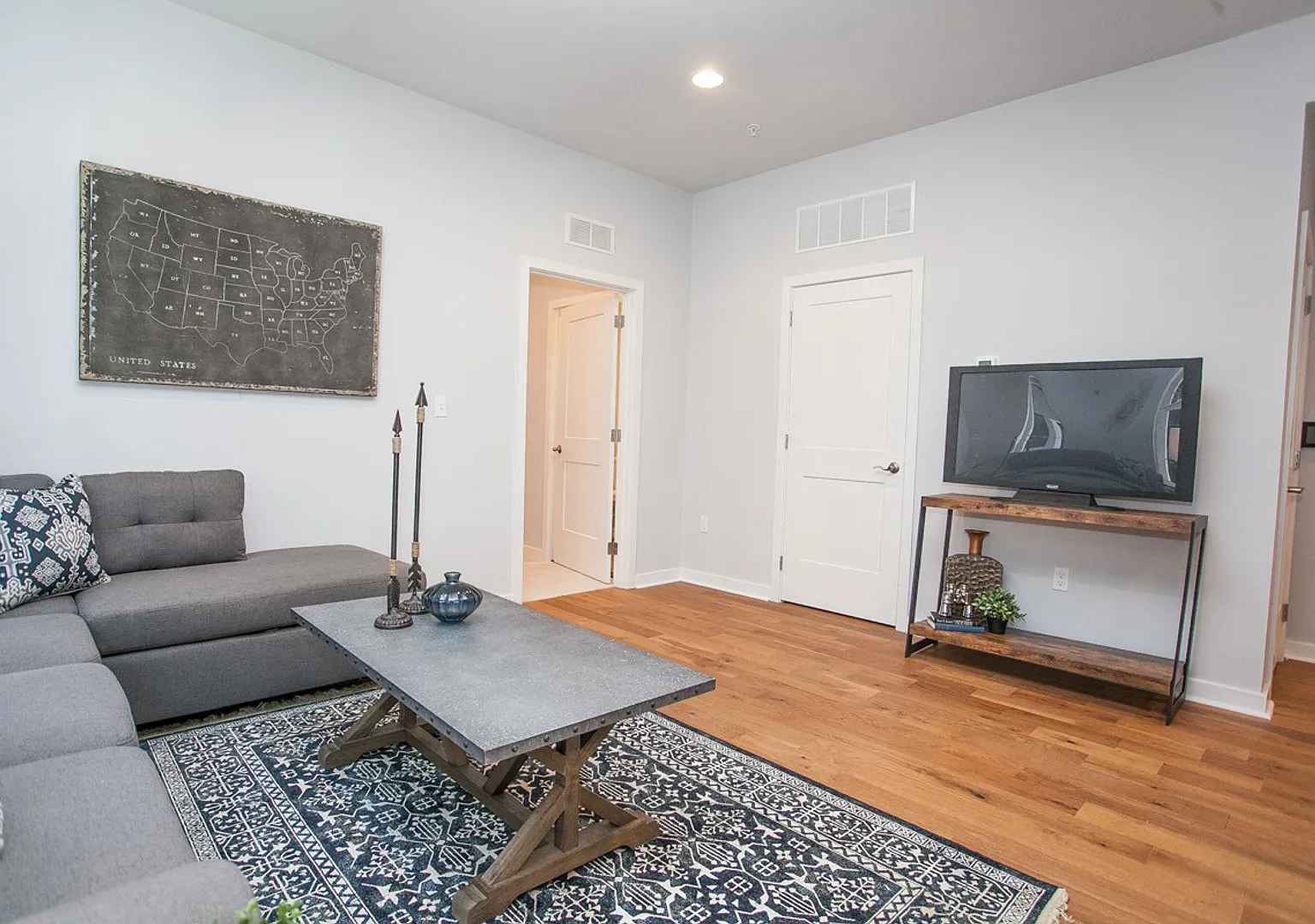 5938 Henry Ave LLC — Photo 3