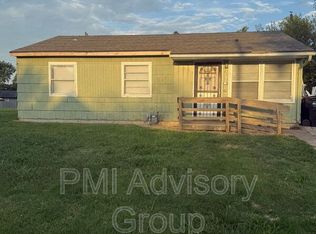 1837 SE Pennsylvania Ave, Topeka, KS 66607