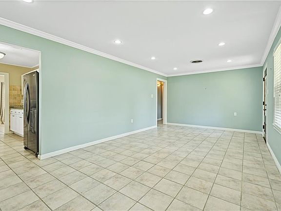 4th image of 266 Garden Rd
