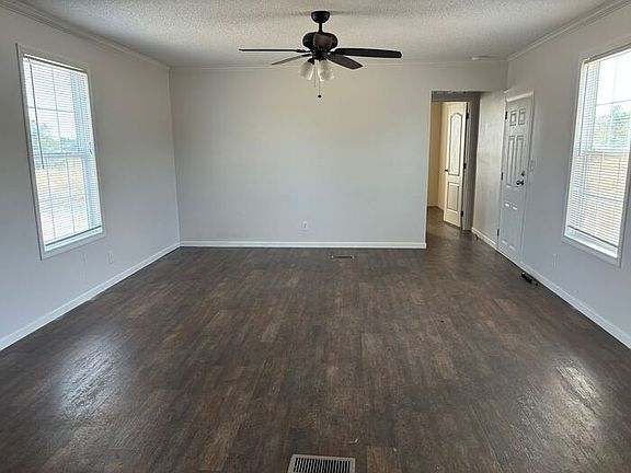 4th image of 161 Plum Dr