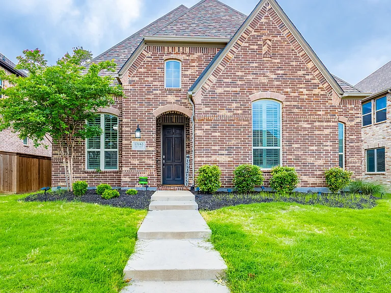 12163 Curry Creek Dr — Photo 1