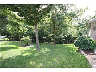 3rd image of 8 Dogwood Cir