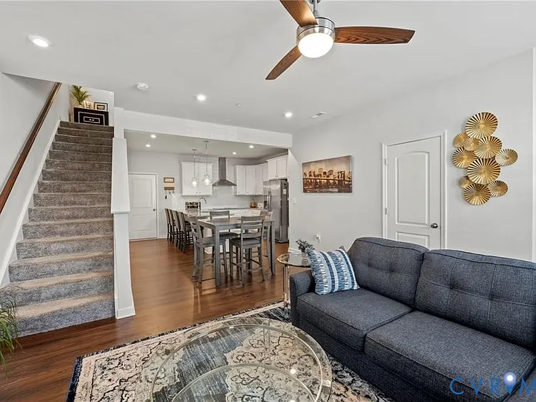 5922 Laurel Bed Ln — Photo 4